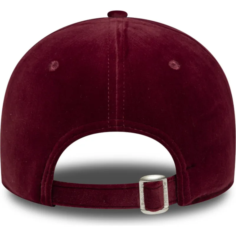 bordeaux-justerbar-buet-kasket-til-kvinder-9forty-velour-fra-los-angeles-dodgers-mlb-fra-new-era