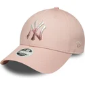 new-era-new-york-yankees-mlb-9forty-metallic-logo-justerbar-lyserod-buet-kasket-til-kvinder
