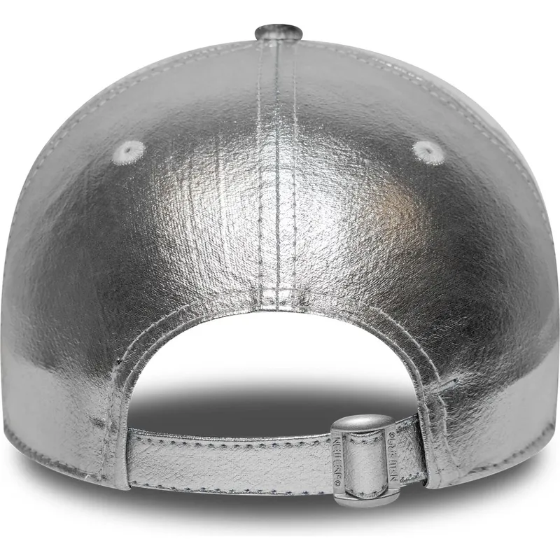 buet-solvfarvet-justerbar-kasket-til-kvinder-9forty-metallic-fra-new-york-yankees-mlb-fra-new-era