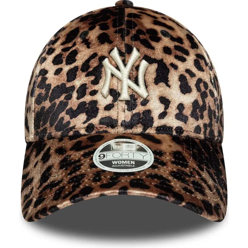 buet-kasket-leopard-justerbar-til-kvinder-9forty-leo-velour-fra-new-york-yankees-mlb-fra-new-era