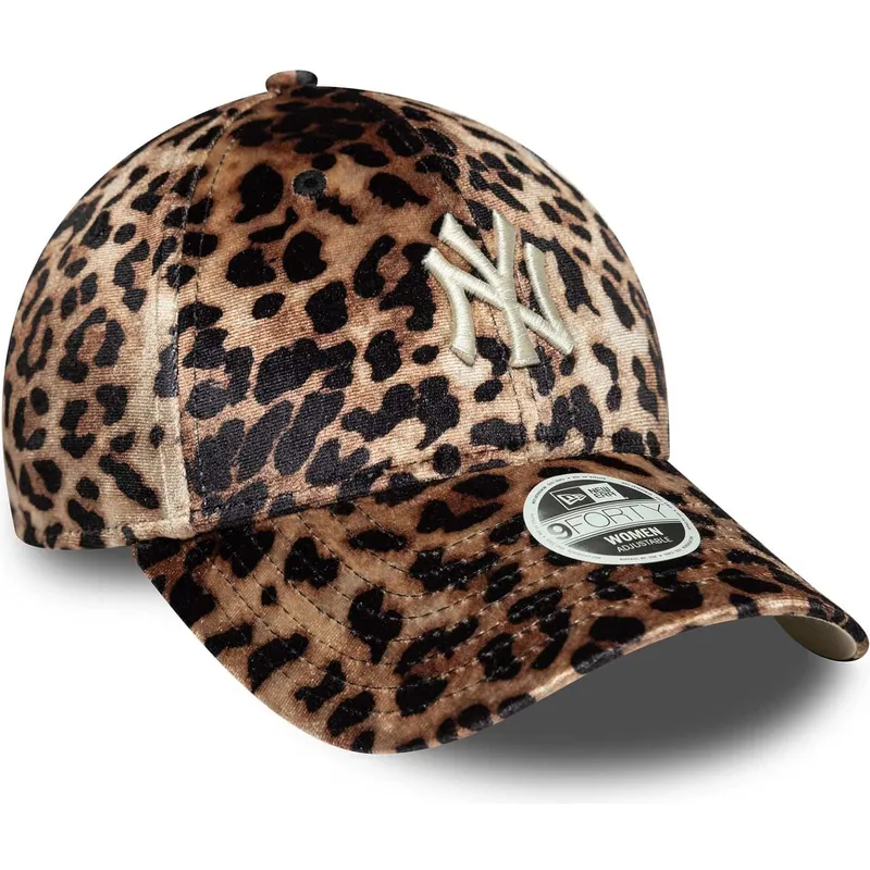 buet-kasket-leopard-justerbar-til-kvinder-9forty-leo-velour-fra-new-york-yankees-mlb-fra-new-era