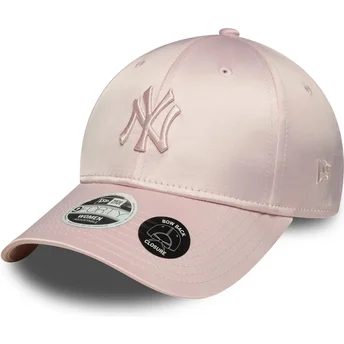 New York Yankees MLB New Era 9FORTY Satin Bow Back justerbar lyserød kvindekasket med buet skygge og lyserødt logo