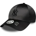 new-era-new-york-yankees-mlb-9forty-satin-bow-back-sort-justerbar-kvindekasket-med-buet-skygge-og-sort-logo