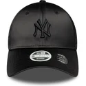 new-era-new-york-yankees-mlb-9forty-satin-bow-back-justerbar-sort-kvindekasket-med-sort-logo