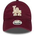 justerbar-bordeaux-buet-kasket-til-kvinder-med-beige-logo-9twenty-boucle-los-angeles-dodgers-mlb-fra-new-era