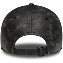new-era-new-york-yankees-mlb-9twenty-worn-pu-sort-justerbar-kvindekasket-med-sort-logo