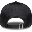 new-era-new-york-yankees-mlb-9twenty-padded-sort-justerbar-kvindekasket-med-buet-skygge-og-sort-logo