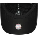 new-era-new-york-yankees-mlb-9twenty-padded-sort-justerbar-kvindekasket-med-buet-skygge-og-sort-logo
