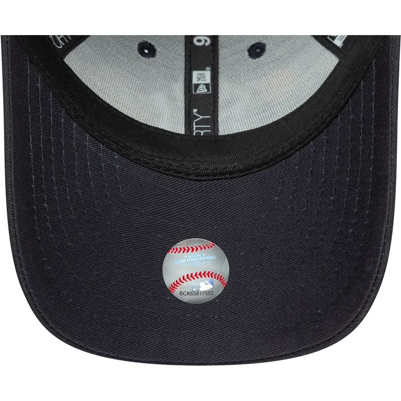 justerbar-marinebla-buet-kasket-til-dreng-9forty-space-icon-fra-new-york-yankees-mlb-fra-new-era