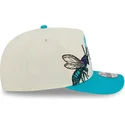 buet-beige-og-bla-snapback-kasket-9fifty-a-frame-precurved-hardwood-classics-fra-charlotte-hornets-nba-fra-new-era