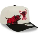 buet-beige-og-sort-snapback-kasket-9fifty-a-frame-precurved-hardwood-classics-fra-chicago-bulls-nba-fra-new-era