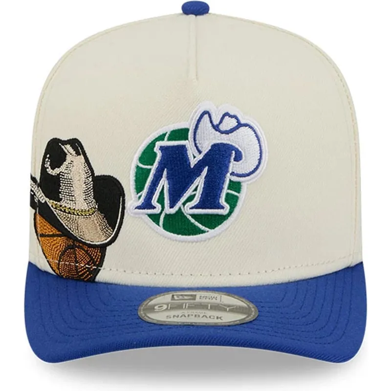 buet-beige-og-bla-snapback-kasket-9fifty-a-frame-precurved-hardwood-classics-fra-dallas-mavericks-nba-fra-new-era