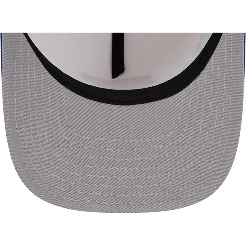 buet-beige-og-bla-snapback-kasket-9fifty-a-frame-precurved-hardwood-classics-fra-new-york-knicks-nba-fra-new-era