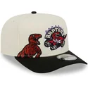 buet-beige-og-sort-snapback-kasket-9fifty-a-frame-precurved-hardwood-classics-fra-toronto-raptors-nba-fra-new-era