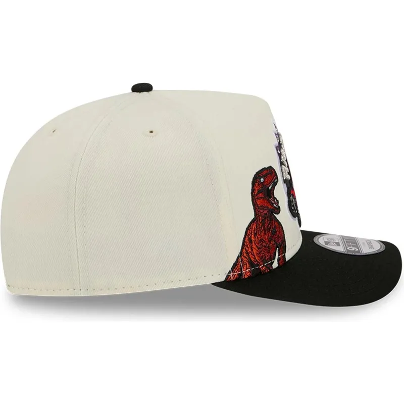 buet-beige-og-sort-snapback-kasket-9fifty-a-frame-precurved-hardwood-classics-fra-toronto-raptors-nba-fra-new-era