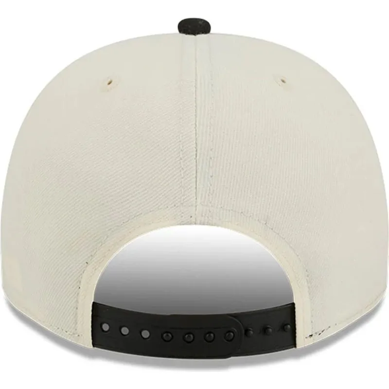 buet-beige-og-sort-snapback-kasket-9fifty-a-frame-precurved-hardwood-classics-fra-toronto-raptors-nba-fra-new-era