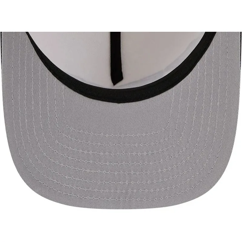 buet-beige-og-sort-snapback-kasket-9fifty-a-frame-precurved-hardwood-classics-fra-vancouver-grizzlies-nba-fra-new-era