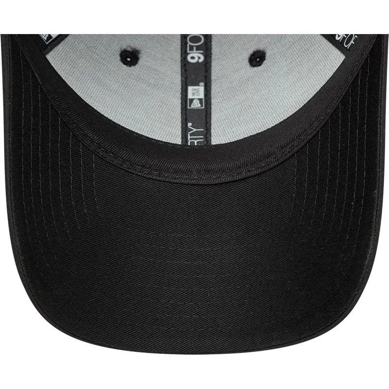 fc-barcelona-laliga-9forty-reflekterende-justerbar-sort-buet-kasket-fra-new-era
