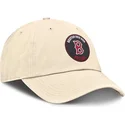 beige-justerbar-kurvet-kasket-club-unstructured-organic-cotton-fra-boston-red-sox-mlb-fra-nike