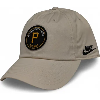 Buet beige justerbar kasket Club Unstructured Organic Cotton fra Pittsburgh Pirates MLB fra Nike