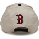beige-og-sort-snapback-rise-structured-kasket-med-buet-skygge-fra-boston-red-sox-mlb-fra-nike