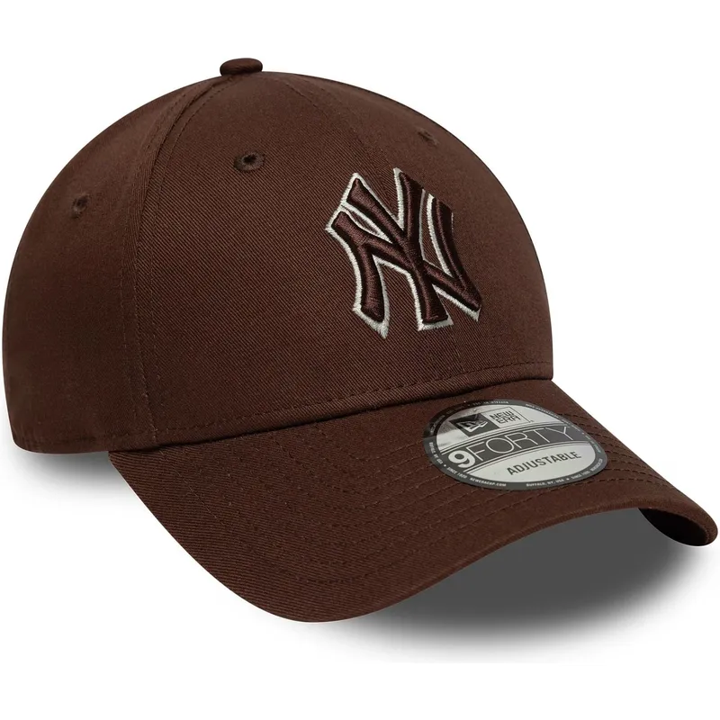 brun-justerbar-buet-kasket-med-brunt-logo-9forty-outline-fra-new-york-yankees-mlb-fra-new-era