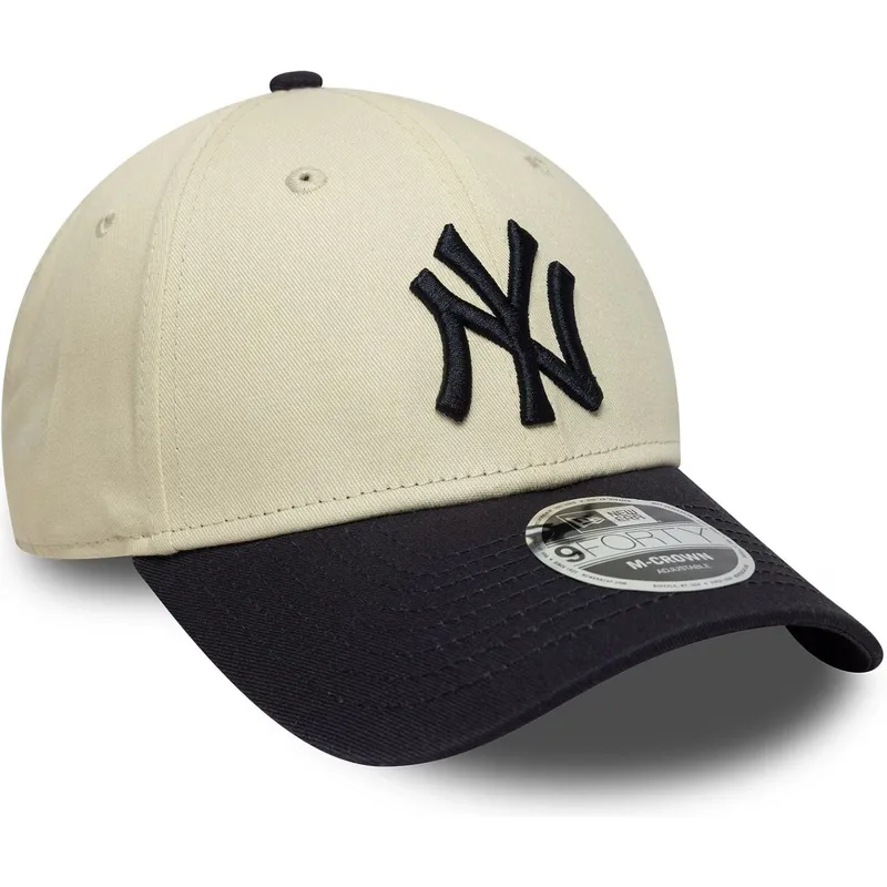 buet-kasket-beige-og-marinebla-snapback-9forty-m-crown-fra-new-york-yankees-mlb-fra-new-era