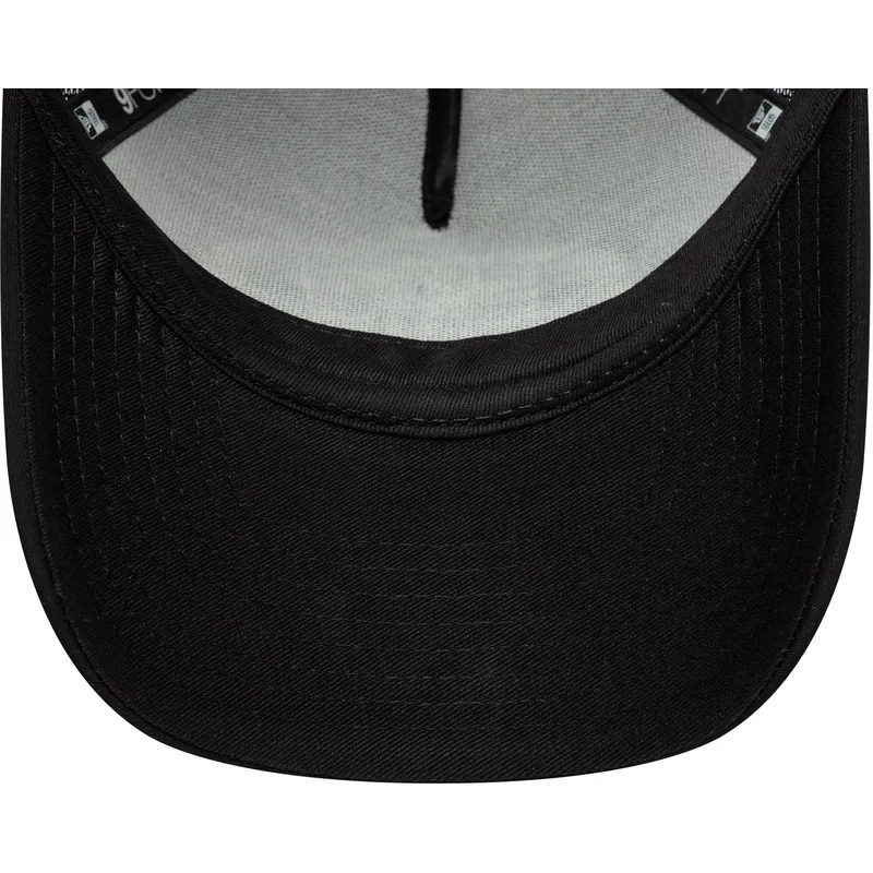 sort-9forty-m-crown-graphic-trucker-kasket-fra-new-era