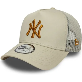 Beige trucker-kasket med brunt logo A Frame League Essential fra New York Yankees MLB fra New Era
