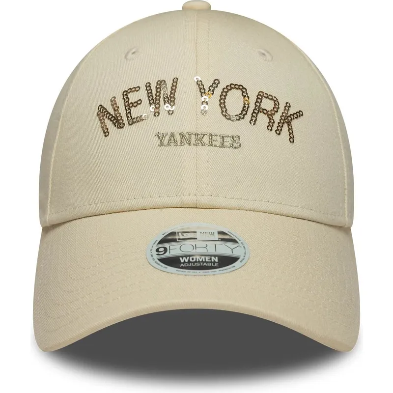 buet-beige-justerbar-kasket-til-kvinder-9forty-sequin-wordmark-fra-new-york-yankees-mlb-fra-new-era