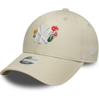 Buet beige justerbar kasket til kvinder 9FORTY Floral Icon fra New York Yankees MLB fra New Era