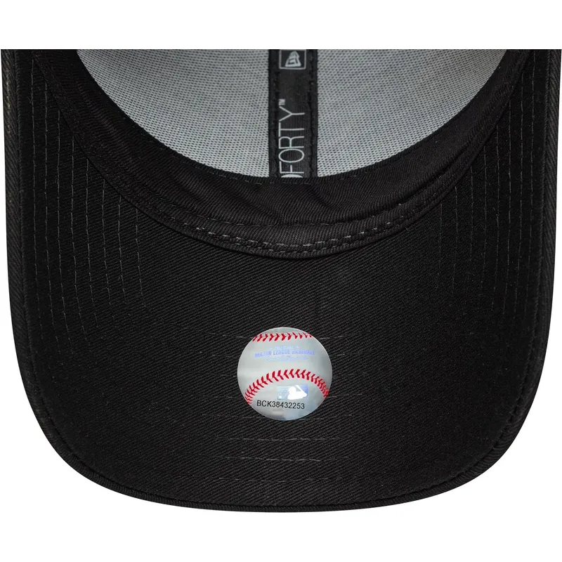 sort-justerbar-buet-kasket-med-sort-logo-til-kvinder-9forty-bow-back-fra-new-york-yankees-mlb-fra-new-era