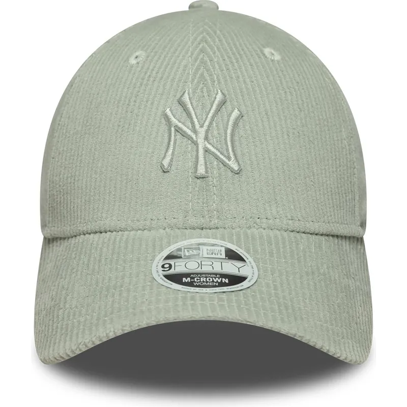 lysegron-justerbar-kurvet-kasket-med-gront-logo-til-kvinder-9forty-m-crown-pastel-cord-fra-new-york-yankees-mlb-fra-new-era