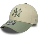 gorra-curva-beige-y-verde-ajustable-para-nino-9forty-league-essential-de-new-york-yankees-mlb-de-new-era
