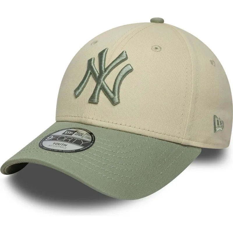 buet-kasket-beige-og-gron-justerbar-til-dreng-9forty-league-essential-fra-new-york-yankees-mlb-fra-new-era