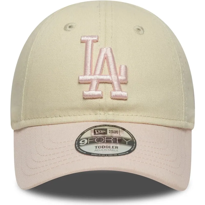 buet-beige-og-lyserod-justerbar-kasket-til-smaborn-9forty-league-essential-fra-los-angeles-dodgers-mlb-fra-new-era