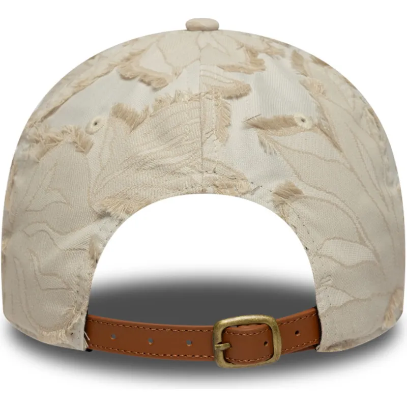 buet-beige-justerbar-kasket-med-beige-logo-9twenty-img-floral-fra-new-york-yankees-mlb-fra-new-era