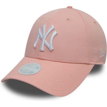 justerbar-lyserod-kurvet-kasket-9forty-league-essential-fra-new-york-yankees-mlb-fra-new-era