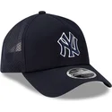 trucker-kasket-marinebla-med-marineblat-logo-9forty-apex-batting-practice-fra-new-york-yankees-mlb-fra-new-era