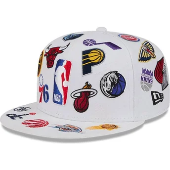 Gorra plana blanca ajustada 59FIFTY All Over de NBA de New Era