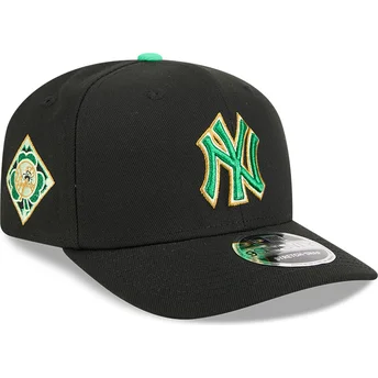 Sort buet snapback-kasket 9SEVENTY Stretch Snap Saint Patrick's Day fra New York Yankees MLB fra New Era