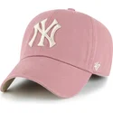 justerbar-lyserod-curved-kasket-clean-up-ballpark-fra-new-york-yankees-mlb-af-47-brand
