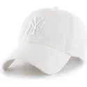 hvid-buet-kasket-med-hvidt-logo-justerbar-clean-up-af-new-york-yankees-mlb-fra-47-brand