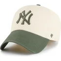 buet-beige-og-gron-justerbar-kasket-clean-up-two-tone-no-loop-label-fra-new-york-yankees-mlb-fra-47-brand