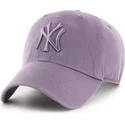 gorra-curva-violeta-ajustable-con-logo-violeta-clean-up-iris-de-new-york-yankees-mlb-de-47-brand
