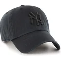 gorra-curva-negra-ajustable-con-logo-negro-clean-up-de-new-york-yankees-mlb-de-47-brand