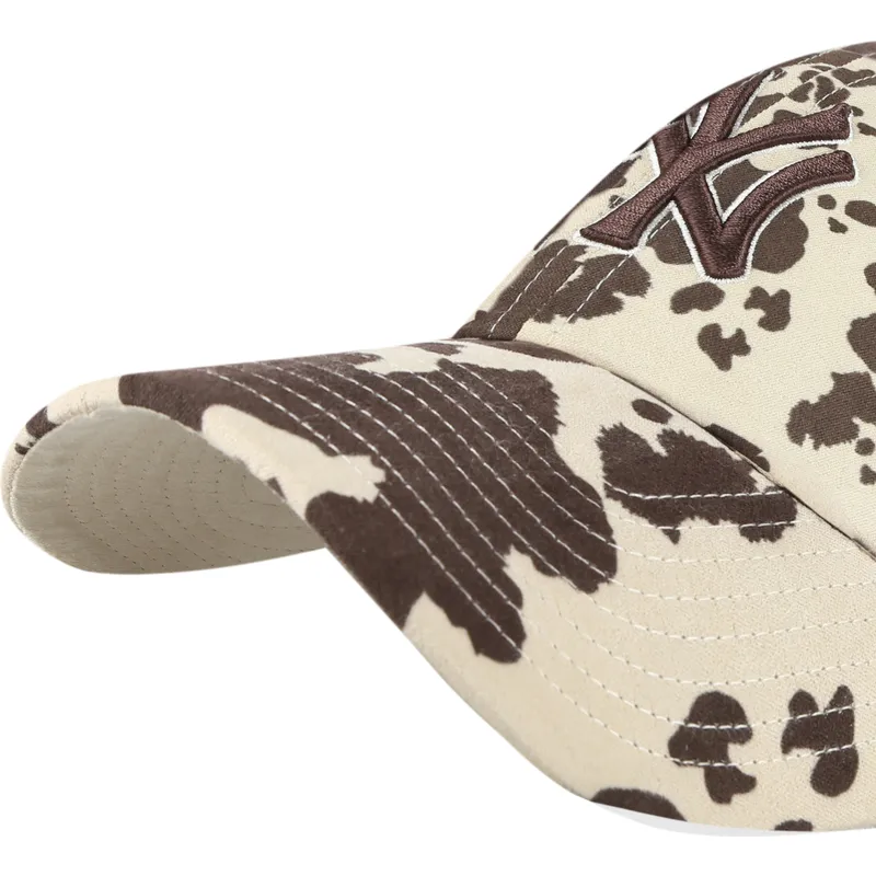 brun-justerbar-buet-kasket-med-brunt-logo-clean-up-bessie-fra-new-york-yankees-mlb-fra-47-brand