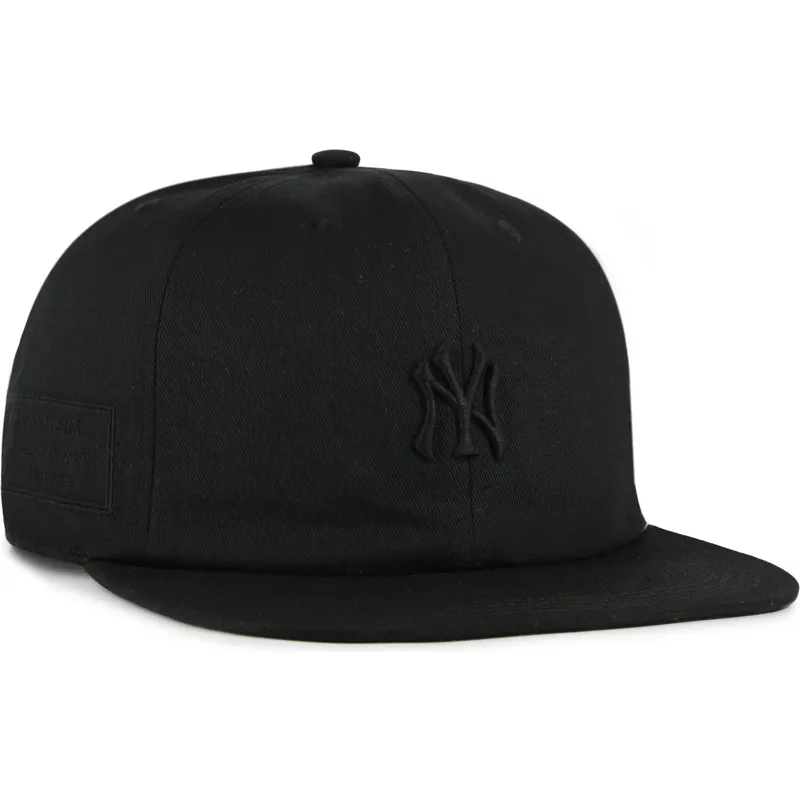 sort-flat-snapback-kasket-med-sort-captain-rl-contemporary-logo-af-new-york-yankees-mlb-fra-47-brand