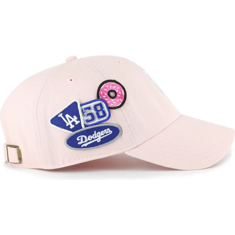 lyserod-justerbar-curved-kasket-clean-up-badges-fra-los-angeles-dodgers-mlb-fra-47-brand