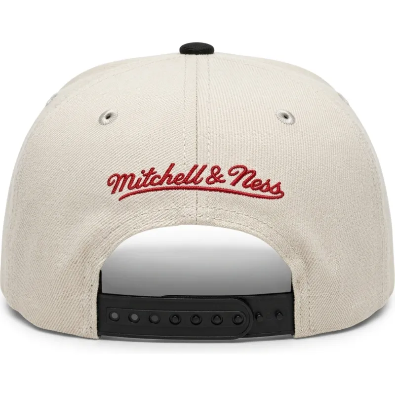 sort-og-beige-snapback-flat-cap-across-the-board-fra-philadelphia-76ers-nba-af-mitchell-ness